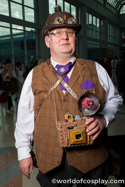 Steampunk photographer cosplayer.