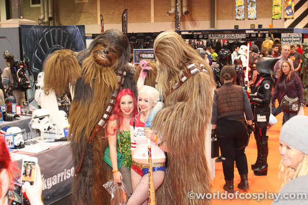 Harley Quinn, Poison Ivy and the Wookies. Cosplay.